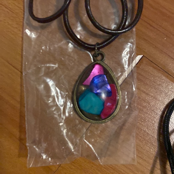 NECKLACES - Picture 6 of 10